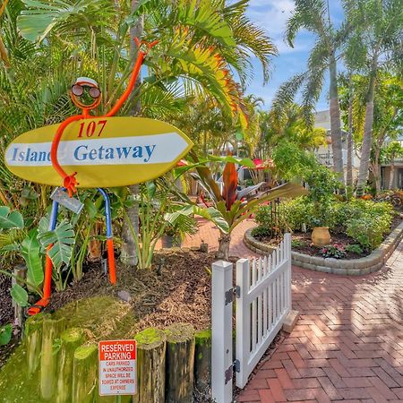 Sea Gem One Bed One Bath Charmer Steps To Beach Bradenton Beach Extérieur photo