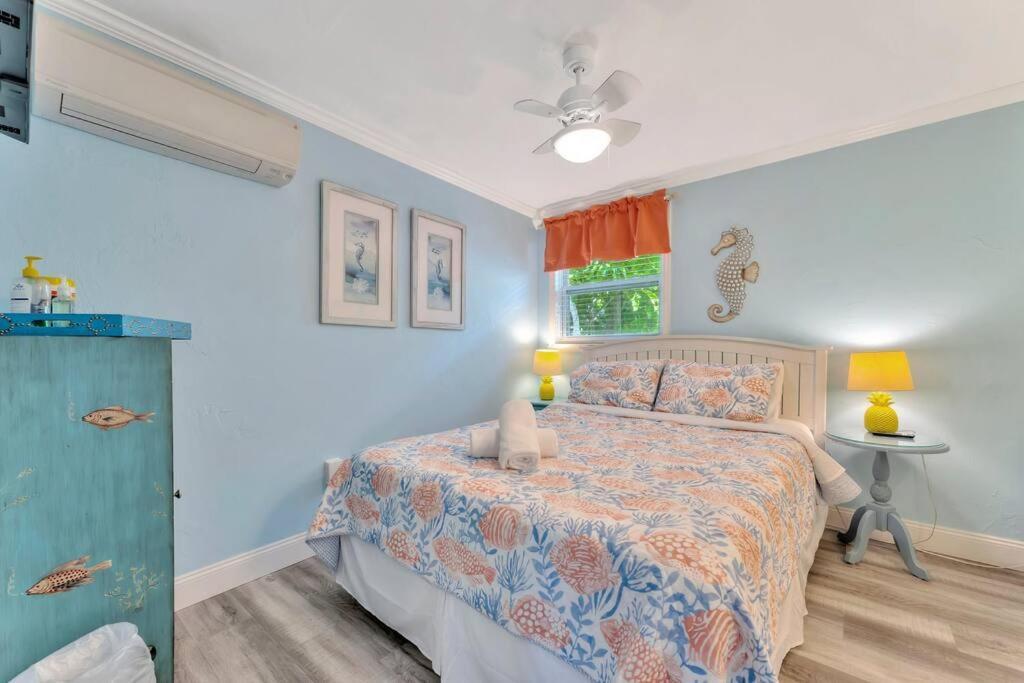Sea Gem One Bed One Bath Charmer Steps To Beach Bradenton Beach Extérieur photo